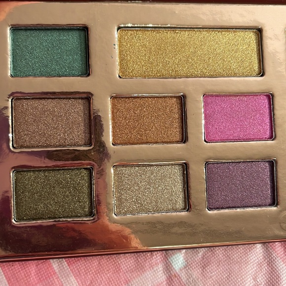 🎈SALE🎈🎀#32.MAKEUP BUNDLE🎀 - Picture 4 of 13